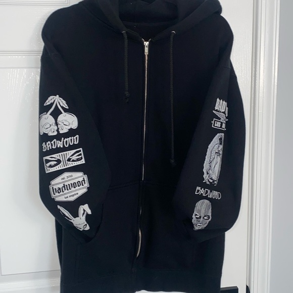 BADWOOD - Picture 2 of 6